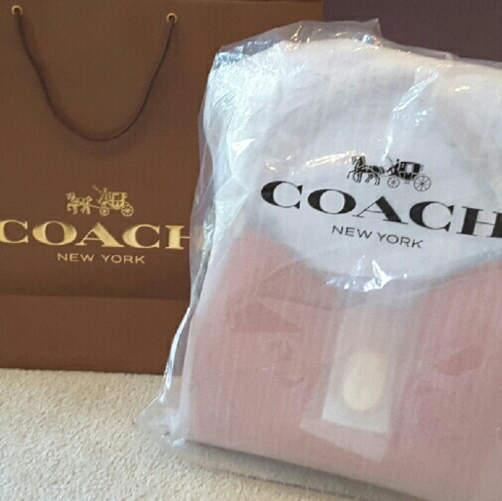 Coach Carlyle Large Handbag Luxe Smooth Leather Carmine Color Double Handles NWT - Picture 10 of 11